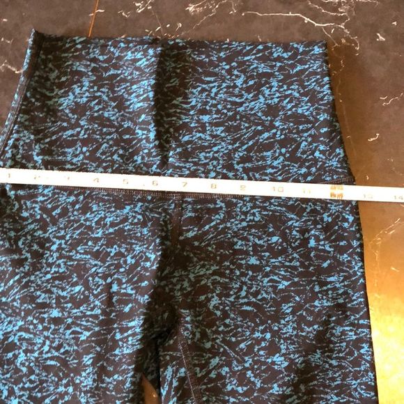 Lululemon HR 7/8 length - Picture 6 of 6